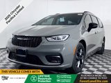 New 2025 Chrysler Pacifica Limited image 4