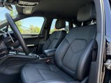 Certified 2022 Porsche Macan image 5