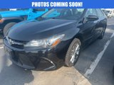 Used 2017 Toyota Camry SE image 2