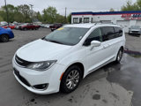 Used 2018 Chrysler Pacifica Touring-L image 3