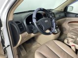 Used 2007 Hyundai Entourage Limited image 5