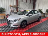 Used 2023 Nissan Versa SV image 3