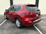 Used 2020 Nissan Rogue SV image 3