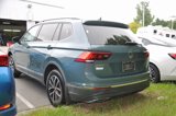 Used 2020 Volkswagen Tiguan SE w/ Panoramic Sunroof Package image 4