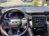 Used 2023 Jeep Grand Cherokee L Laredo image 4