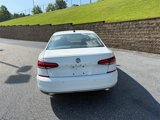 Used 2022 Volkswagen Passat 2.0T image 5