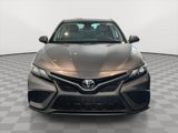 Used 2022 Toyota Camry SE image 2