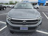 Used 2024 Volkswagen Jetta SE image 2
