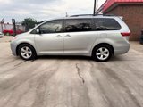 Used 2016 Toyota Sienna LE image 5