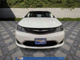 Used 2019 Chrysler Pacifica Touring-L Plus image 2