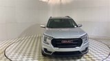 Used 2022 GMC Terrain SLE w/ Driver Convenience Package image 3