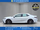 Used 2023 Toyota Camry SE image 4
