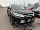 Used 2017 Toyota Highlander XLE image 5