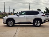 Used 2023 Nissan Rogue SV image 4