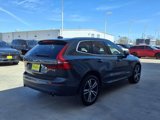 Used 2020 Volvo XC60 T5 Momentum image 2