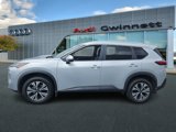 Used 2022 Nissan Rogue SV image 2