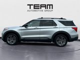 Used 2021 Ford Explorer XLT w/ Equipment Group 202A image 4