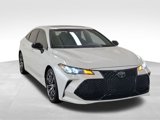 Used 2019 Toyota Avalon XSE image 2