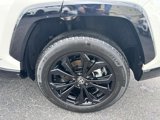 Used 2022 Toyota RAV4 SE image 3