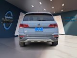 Certified 2024 Volkswagen Taos SE image 4