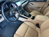 Certified 2024 Porsche Macan image 4