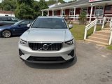 Used 2025 Volvo XC40 B5 Core image 6