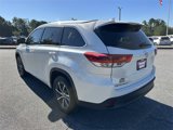 Used 2018 Toyota Highlander XLE image 3