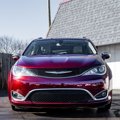 Used 2020 Chrysler Pacifica Limited image 2