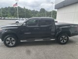 Used 2017 Toyota Tacoma TRD Sport w/ Tow Package (A/T) image 2