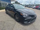 Used 2024 Toyota Camry SE image 3