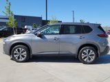 Used 2021 Nissan Rogue SV image 2