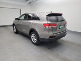 Used 2018 Kia Sorento LX image 3