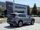 Used 2022 Nissan Rogue SV image 5