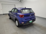 Used 2021 Hyundai Venue SE image 5