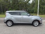 Used 2023 Kia Soul LX w/ LX Technology Package image 5