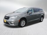 Used 2021 Chrysler Pacifica Touring-L image 3
