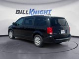 Used 2018 Dodge Grand Caravan SE w/ UConnect Hands-Free Group image 5