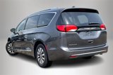 Used 2020 Chrysler Pacifica Touring-L Plus image 4