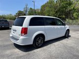 Used 2017 Dodge Grand Caravan SXT image 3