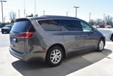 Used 2021 Chrysler Pacifica Touring-L image 5