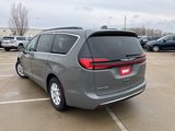 Certified 2022 Chrysler Pacifica Touring-L image 6