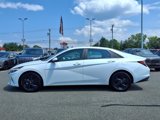 Certified 2022 Hyundai Elantra SEL w/ Cargo Package image 2