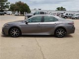 Used 2023 Toyota Camry SE image 2