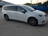 New 2025 Chrysler Pacifica Pinnacle image 5