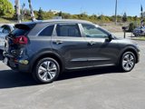 Certified 2022 Kia Niro EX image 3