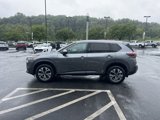Used 2021 Nissan Rogue SV image 3