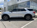 Used 2021 Ford Explorer XLT w/ Equipment Group 202A image 2