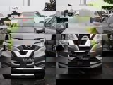 Used 2018 Nissan Rogue SV image 3