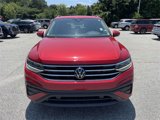 Used 2022 Volkswagen Tiguan SE image 2