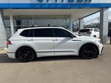 Used 2023 Volkswagen Tiguan SE R-Line image 3